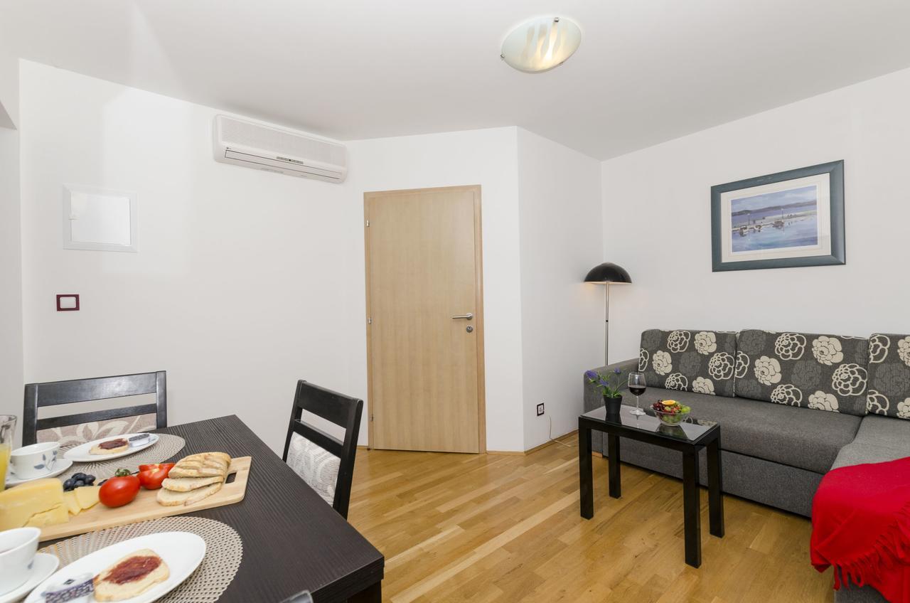 Apartments Maja Donji Okrug  Exterior photo